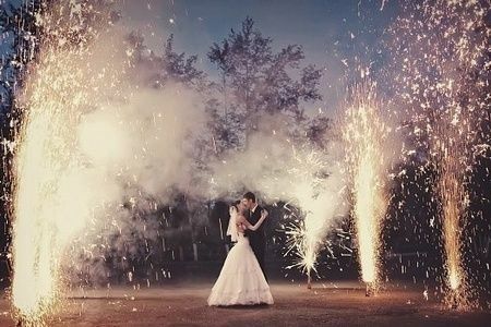 Как выбрать на свадьбу идеальный фейерверк– главное изображение
